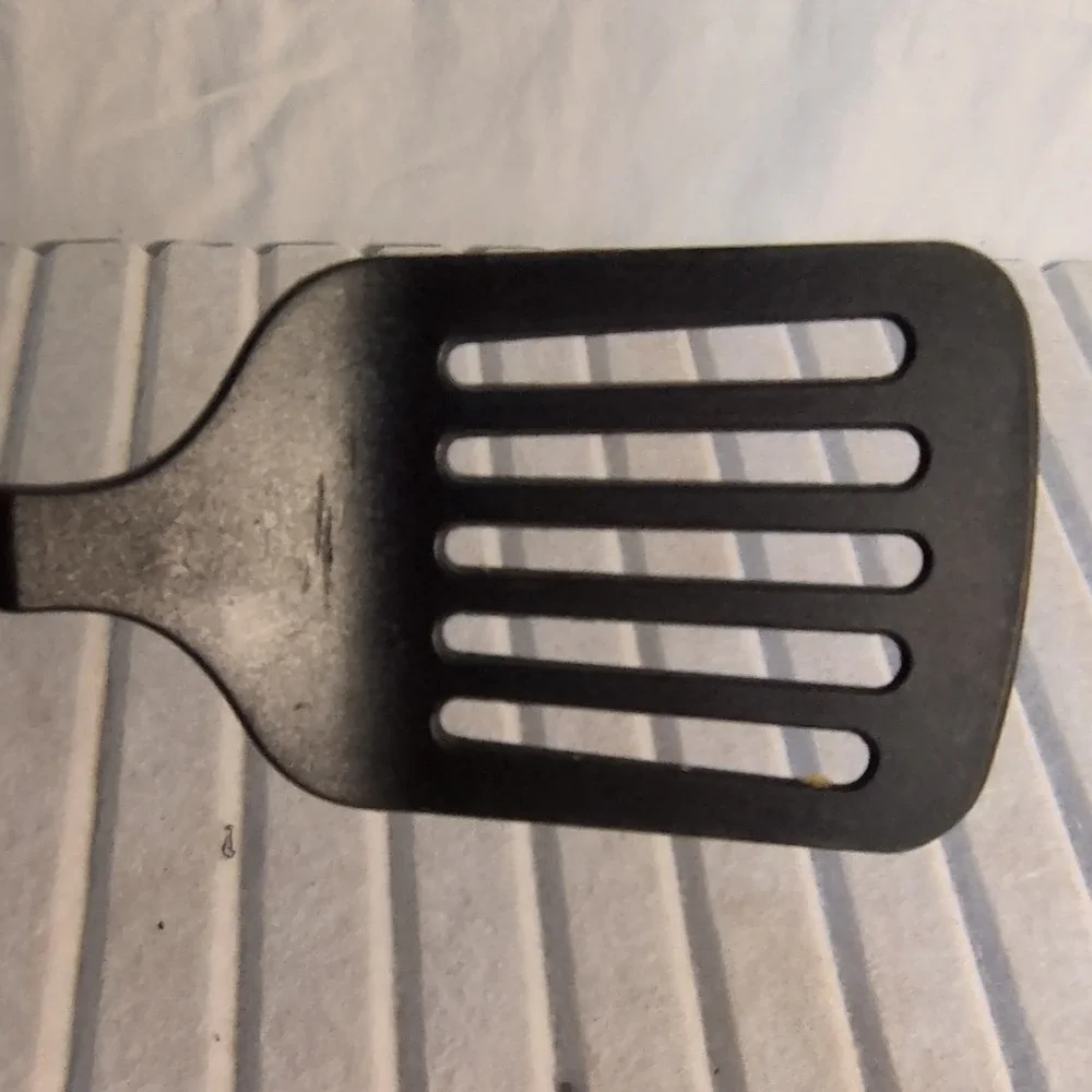 Hoffritz Black & Silver Stainless Steel Cooking Spoon & Turner is unbranded